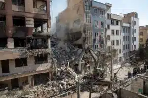 ما هي أسوأ السيناريوهات المحتملة في الصراع بين إيران وإسرائيل؟